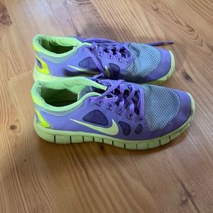 Nike sneakers size 5